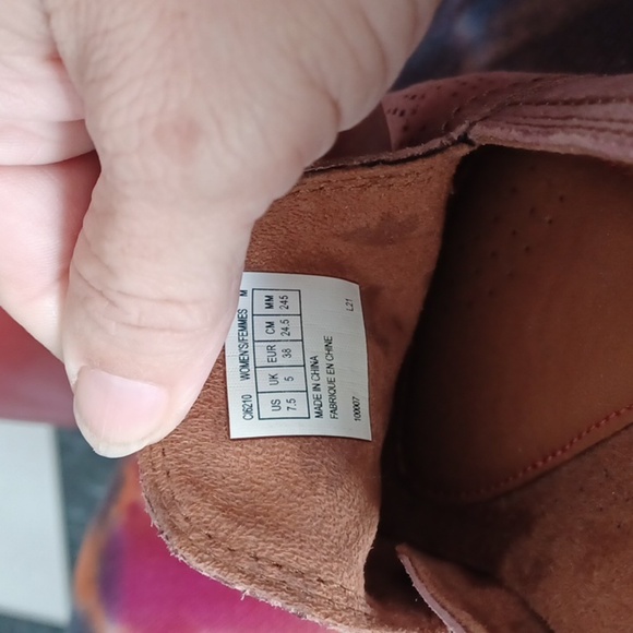 Cobb Hill Shoes Women's 7.5M Burgundy Loafers Slip On Leather - Picture 7 of 7